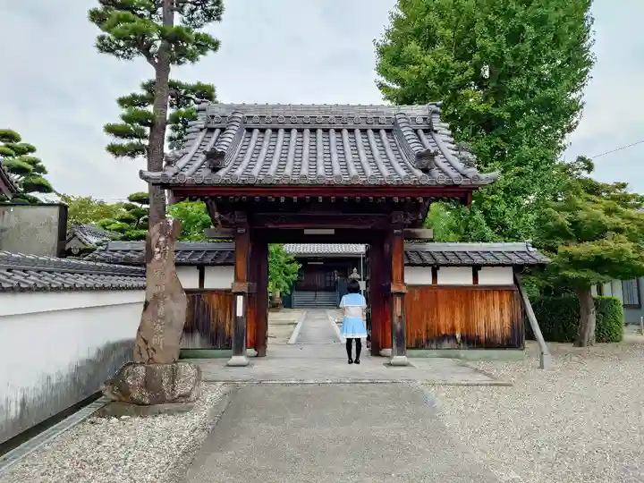海上山 安養寺の山門・神門