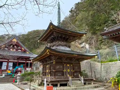 那古寺の塔