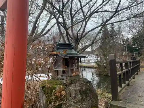 田出宇賀神社の末社