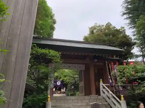 東京大神宮の山門・神門