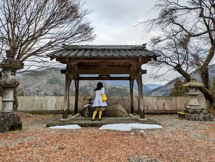 若宮八幡神社の手水舎