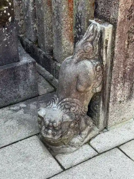 伊奈波神社の{uncategorized: "未分類", other: "その他", undefined: "問題あり", building: "その他建物", grave: "お墓", sacred_gate: "鳥居", guardian: "狛犬", statue: "像", buddha: "仏像", history: "歴史", nature: "自然", garden: "庭園", animal: "動物", pagoda: "塔", temizu: "手水舎", mountain_gate: "山門・神門", sanctuary: "本殿・本堂", subordinate: "末社・摂社", art: "芸術", scenery: "景色", jizo: "地蔵", ema: "絵馬", goshuin: "御朱印", omikuji: "おみくじ", items: "授与品その他", amulet: "お守り", goshuincho: "御朱印帳", eats: "食事", festival: "お祭り", votive_dance: "神楽", shichigosan: "七五三参", wedding: "結婚式", experience: "体験その他", initially: "初詣", around: "周辺", anti_infection: "感染症対策"}