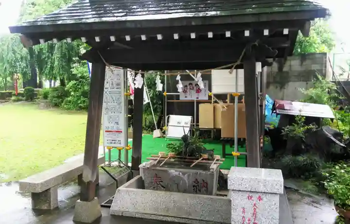 新倉氷川八幡神社の手水舎