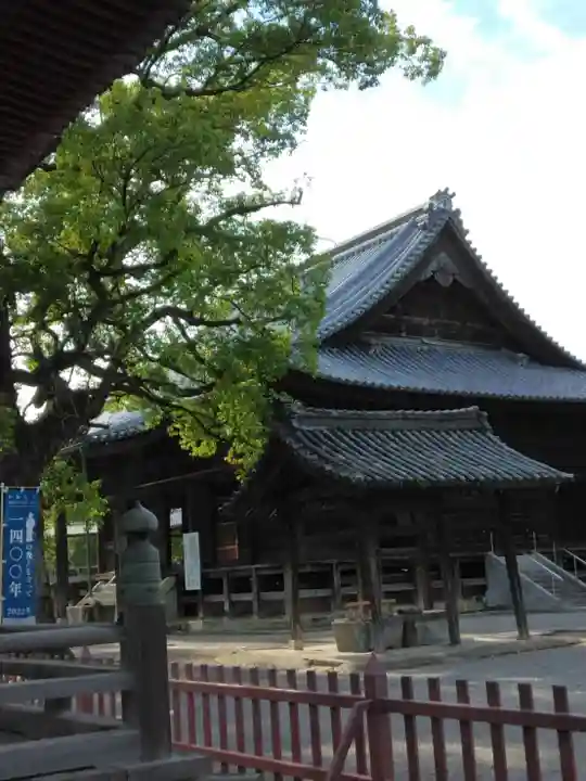 斑鳩寺の本殿・本堂