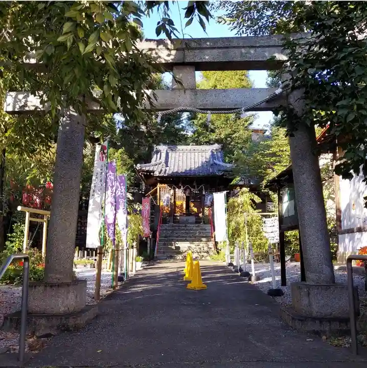 烏森稲荷神社の鳥居