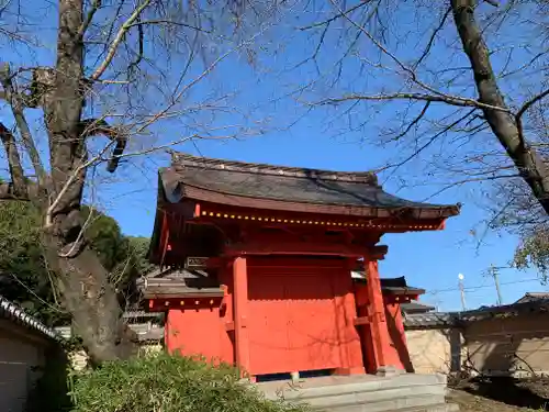 華蔵寺の山門