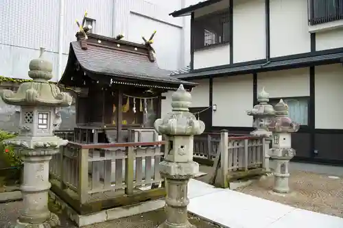 御釜神社の本殿