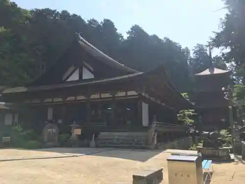 長命寺の本殿・本堂