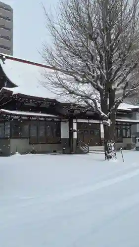 札幌興正寺別院の本殿