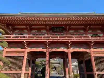 甲斐善光寺の山門・神門