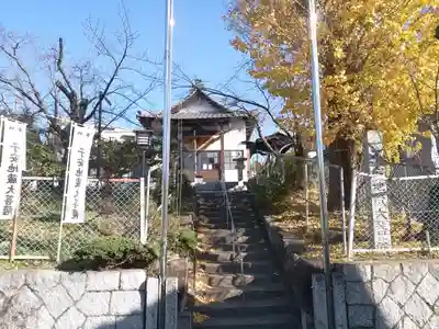 子安地蔵堂の本殿・本堂