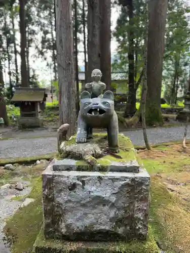 雄山神社中宮祈願殿(富山県)