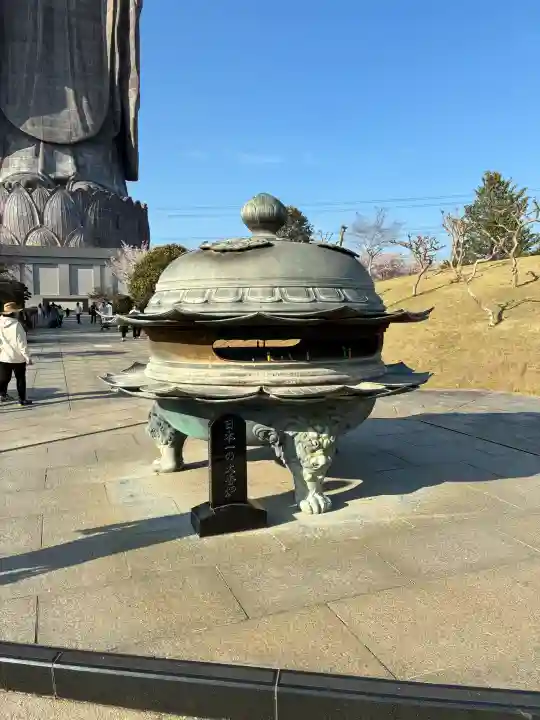 東本願寺本廟 牛久浄苑(牛久大仏)の{uncategorized: "未分類", other: "その他", undefined: "問題あり", building: "その他建物", grave: "お墓", sacred_gate: "鳥居", guardian: "狛犬", statue: "像", buddha: "仏像", history: "歴史", nature: "自然", garden: "庭園", animal: "動物", pagoda: "塔", temizu: "手水舎", mountain_gate: "山門・神門", sanctuary: "本殿・本堂", subordinate: "末社・摂社", art: "芸術", scenery: "景色", jizo: "地蔵", ema: "絵馬", goshuin: "御朱印", omikuji: "おみくじ", items: "授与品その他", amulet: "お守り", goshuincho: "御朱印帳", eats: "食事", festival: "お祭り", votive_dance: "神楽", shichigosan: "七五三参", wedding: "結婚式", experience: "体験その他", initially: "初詣", around: "周辺", anti_infection: "感染症対策"}