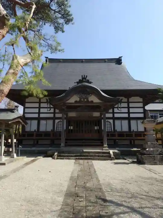 與楽寺の本殿・本堂