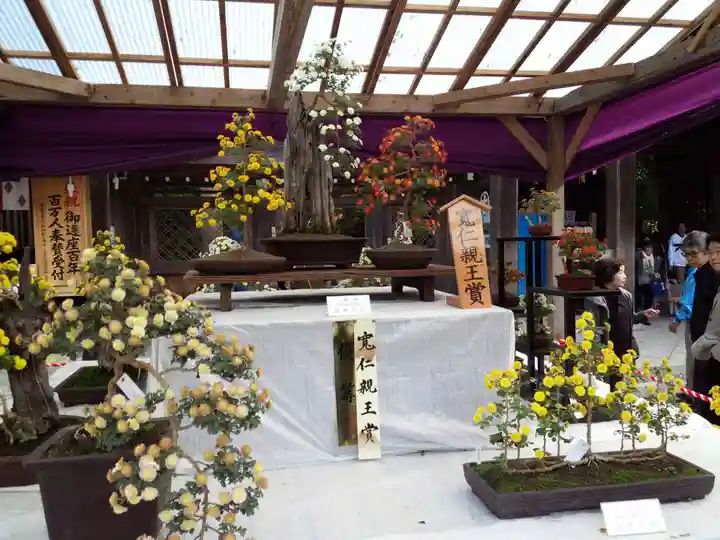 彌彦神社の芸術