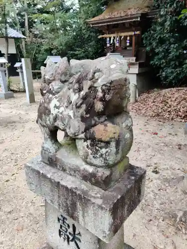 拾貮社神社の狛犬