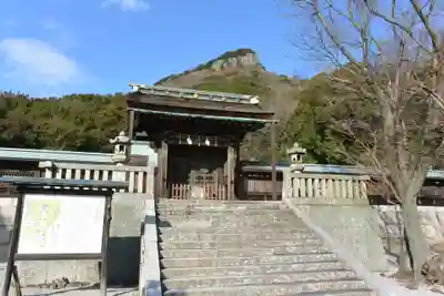 屋島神社（讃岐東照宮）の山門・神門