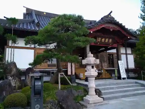 秀麓斎の本殿・本堂