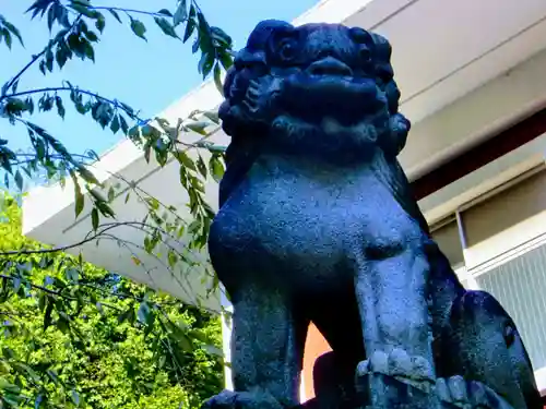 諏訪神社の狛犬