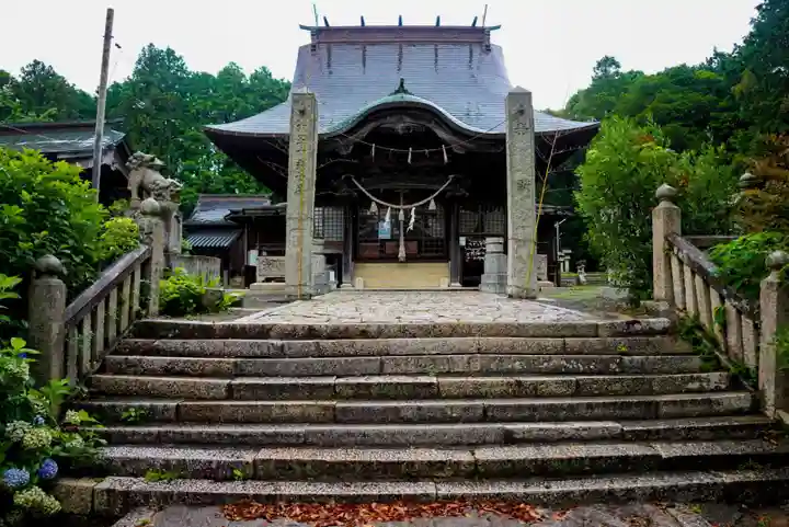 恒石八幡宮の本殿・本堂