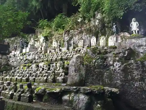 龍泉寺の像