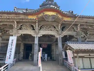 誕生寺の本殿・本堂