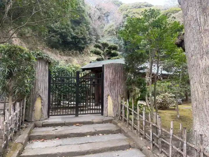 正伝庵(円覚寺塔頭)の{uncategorized: "未分類", other: "その他", undefined: "問題あり", building: "その他建物", grave: "お墓", sacred_gate: "鳥居", guardian: "狛犬", statue: "像", buddha: "仏像", history: "歴史", nature: "自然", garden: "庭園", animal: "動物", pagoda: "塔", temizu: "手水舎", mountain_gate: "山門・神門", sanctuary: "本殿・本堂", subordinate: "末社・摂社", art: "芸術", scenery: "景色", jizo: "地蔵", ema: "絵馬", goshuin: "御朱印", omikuji: "おみくじ", items: "授与品その他", amulet: "お守り", goshuincho: "御朱印帳", eats: "食事", festival: "お祭り", votive_dance: "神楽", shichigosan: "七五三参", wedding: "結婚式", experience: "体験その他", initially: "初詣", around: "周辺", anti_infection: "感染症対策"}