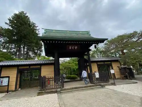 豪徳寺の山門・神門