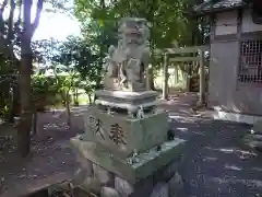 八雲神社（河芸町影重）の狛犬