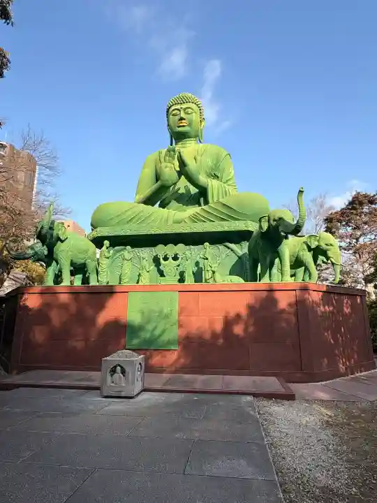 桃巌寺の{uncategorized: "未分類", other: "その他", undefined: "問題あり", building: "その他建物", grave: "お墓", sacred_gate: "鳥居", guardian: "狛犬", statue: "像", buddha: "仏像", history: "歴史", nature: "自然", garden: "庭園", animal: "動物", pagoda: "塔", temizu: "手水舎", mountain_gate: "山門・神門", sanctuary: "本殿・本堂", subordinate: "末社・摂社", art: "芸術", scenery: "景色", jizo: "地蔵", ema: "絵馬", goshuin: "御朱印", omikuji: "おみくじ", items: "授与品その他", amulet: "お守り", goshuincho: "御朱印帳", eats: "食事", festival: "お祭り", votive_dance: "神楽", shichigosan: "七五三参", wedding: "結婚式", experience: "体験その他", initially: "初詣", around: "周辺", anti_infection: "感染症対策"}