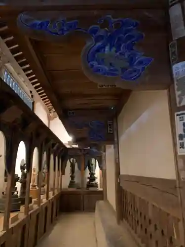 成身院　百体観音堂（さざえ堂）(埼玉県)