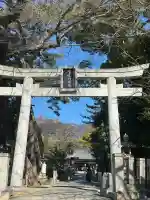 弓弦羽神社の{uncategorized: "未分類", other: "その他", undefined: "問題あり", building: "その他建物", grave: "お墓", sacred_gate: "鳥居", guardian: "狛犬", statue: "像", buddha: "仏像", history: "歴史", nature: "自然", garden: "庭園", animal: "動物", pagoda: "塔", temizu: "手水舎", mountain_gate: "山門・神門", sanctuary: "本殿・本堂", subordinate: "末社・摂社", art: "芸術", scenery: "景色", jizo: "地蔵", ema: "絵馬", goshuin: "御朱印", omikuji: "おみくじ", items: "授与品その他", amulet: "お守り", goshuincho: "御朱印帳", eats: "食事", festival: "お祭り", votive_dance: "神楽", shichigosan: "七五三参", wedding: "結婚式", experience: "体験その他", initially: "初詣", around: "周辺", anti_infection: "感染症対策"}