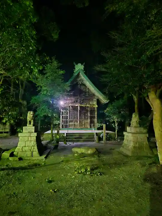 山崎神社の{uncategorized: "未分類", other: "その他", undefined: "問題あり", building: "その他建物", grave: "お墓", sacred_gate: "鳥居", guardian: "狛犬", statue: "像", buddha: "仏像", history: "歴史", nature: "自然", garden: "庭園", animal: "動物", pagoda: "塔", temizu: "手水舎", mountain_gate: "山門・神門", sanctuary: "本殿・本堂", subordinate: "末社・摂社", art: "芸術", scenery: "景色", jizo: "地蔵", ema: "絵馬", goshuin: "御朱印", omikuji: "おみくじ", items: "授与品その他", amulet: "お守り", goshuincho: "御朱印帳", eats: "食事", festival: "お祭り", votive_dance: "神楽", shichigosan: "七五三参", wedding: "結婚式", experience: "体験その他", initially: "初詣", around: "周辺", anti_infection: "感染症対策"}