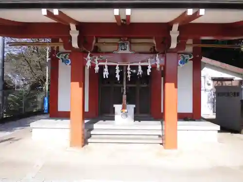 諏訪神社の本殿