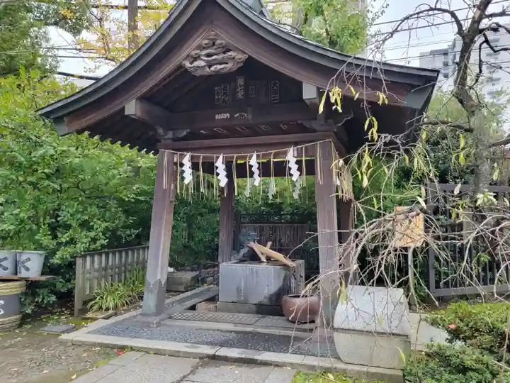 素盞雄神社の手水舎
