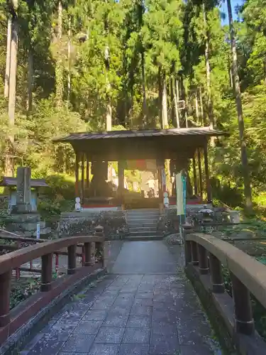 観音院の山門・神門