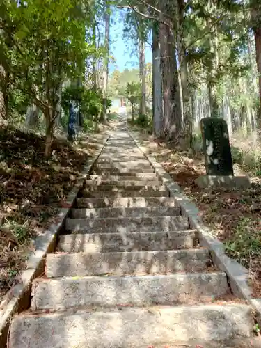 眞弓神社の建物その他