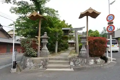 殿岡神社（稲荷神社）の鳥居