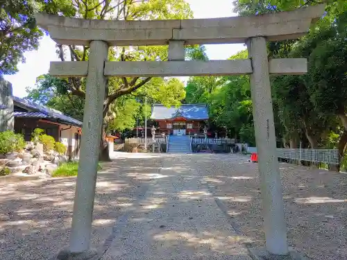 白山神社（市場）の鳥居