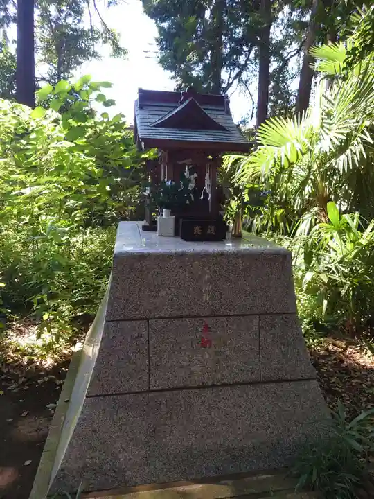 西堀氷川神社の末社・摂社