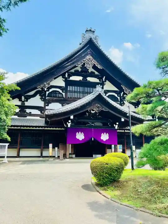 総持寺の{uncategorized: "未分類", other: "その他", undefined: "問題あり", building: "その他建物", grave: "お墓", sacred_gate: "鳥居", guardian: "狛犬", statue: "像", buddha: "仏像", history: "歴史", nature: "自然", garden: "庭園", animal: "動物", pagoda: "塔", temizu: "手水舎", mountain_gate: "山門・神門", sanctuary: "本殿・本堂", subordinate: "末社・摂社", art: "芸術", scenery: "景色", jizo: "地蔵", ema: "絵馬", goshuin: "御朱印", omikuji: "おみくじ", items: "授与品その他", amulet: "お守り", goshuincho: "御朱印帳", eats: "食事", festival: "お祭り", votive_dance: "神楽", shichigosan: "七五三参", wedding: "結婚式", experience: "体験その他", initially: "初詣", around: "周辺", anti_infection: "感染症対策"}