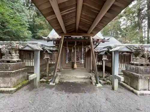 川田神社の{uncategorized: "未分類", other: "その他", undefined: "問題あり", building: "その他建物", grave: "お墓", sacred_gate: "鳥居", guardian: "狛犬", statue: "像", buddha: "仏像", history: "歴史", nature: "自然", garden: "庭園", animal: "動物", pagoda: "塔", temizu: "手水舎", mountain_gate: "山門・神門", sanctuary: "本殿・本堂", subordinate: "末社・摂社", art: "芸術", scenery: "景色", jizo: "地蔵", ema: "絵馬", goshuin: "御朱印", omikuji: "おみくじ", items: "授与品その他", amulet: "お守り", goshuincho: "御朱印帳", eats: "食事", festival: "お祭り", votive_dance: "神楽", shichigosan: "七五三参", wedding: "結婚式", experience: "体験その他", initially: "初詣", around: "周辺", anti_infection: "感染症対策"}
