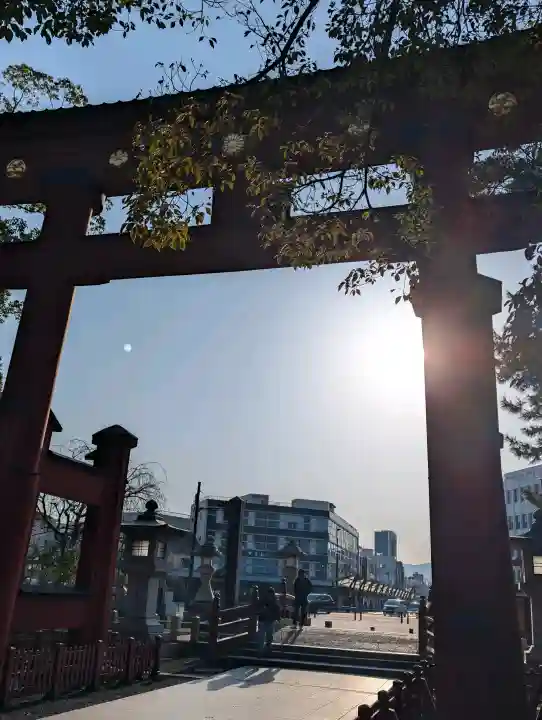 氣比神宮の{uncategorized: "未分類", other: "その他", undefined: "問題あり", building: "その他建物", grave: "お墓", sacred_gate: "鳥居", guardian: "狛犬", statue: "像", buddha: "仏像", history: "歴史", nature: "自然", garden: "庭園", animal: "動物", pagoda: "塔", temizu: "手水舎", mountain_gate: "山門・神門", sanctuary: "本殿・本堂", subordinate: "末社・摂社", art: "芸術", scenery: "景色", jizo: "地蔵", ema: "絵馬", goshuin: "御朱印", omikuji: "おみくじ", items: "授与品その他", amulet: "お守り", goshuincho: "御朱印帳", eats: "食事", festival: "お祭り", votive_dance: "神楽", shichigosan: "七五三参", wedding: "結婚式", experience: "体験その他", initially: "初詣", around: "周辺", anti_infection: "感染症対策"}