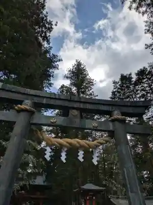 日光二荒山神社の{uncategorized: "未分類", other: "その他", undefined: "問題あり", building: "その他建物", grave: "お墓", sacred_gate: "鳥居", guardian: "狛犬", statue: "像", buddha: "仏像", history: "歴史", nature: "自然", garden: "庭園", animal: "動物", pagoda: "塔", temizu: "手水舎", mountain_gate: "山門・神門", sanctuary: "本殿・本堂", subordinate: "末社・摂社", art: "芸術", scenery: "景色", jizo: "地蔵", ema: "絵馬", goshuin: "御朱印", omikuji: "おみくじ", items: "授与品その他", amulet: "お守り", goshuincho: "御朱印帳", eats: "食事", festival: "お祭り", votive_dance: "神楽", shichigosan: "七五三参", wedding: "結婚式", experience: "体験その他", initially: "初詣", around: "周辺", anti_infection: "感染症対策"}
