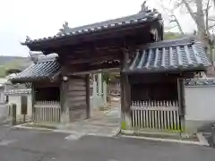 西教寺の山門