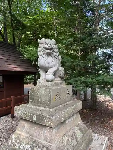 愛國神社の狛犬