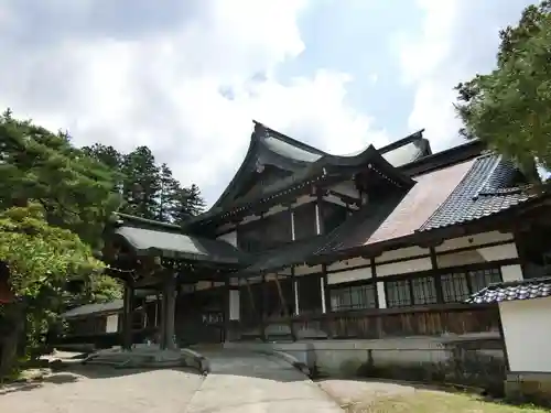 井波別院瑞泉寺の本殿