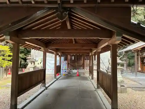 旦椋神社の{uncategorized: "未分類", other: "その他", undefined: "問題あり", building: "その他建物", grave: "お墓", sacred_gate: "鳥居", guardian: "狛犬", statue: "像", buddha: "仏像", history: "歴史", nature: "自然", garden: "庭園", animal: "動物", pagoda: "塔", temizu: "手水舎", mountain_gate: "山門・神門", sanctuary: "本殿・本堂", subordinate: "末社・摂社", art: "芸術", scenery: "景色", jizo: "地蔵", ema: "絵馬", goshuin: "御朱印", omikuji: "おみくじ", items: "授与品その他", amulet: "お守り", goshuincho: "御朱印帳", eats: "食事", festival: "お祭り", votive_dance: "神楽", shichigosan: "七五三参", wedding: "結婚式", experience: "体験その他", initially: "初詣", around: "周辺", anti_infection: "感染症対策"}
