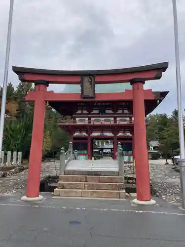 飯野八幡宮の鳥居