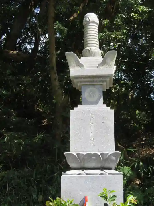 桜ヶ池池宮神社のお墓